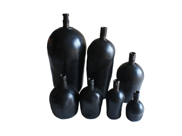 關于高品質蓄能器一般都會出現(xiàn)有哪些表現(xiàn)問題？